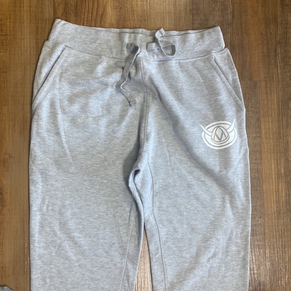light gray sweatpants size XL - Picture 2 of 7